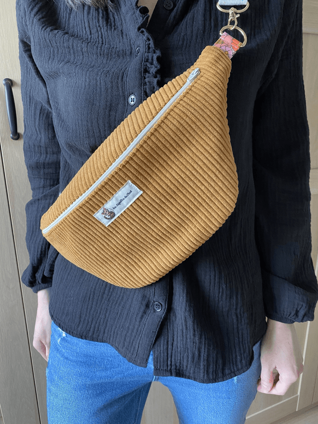 Sac banane en velours côtelé