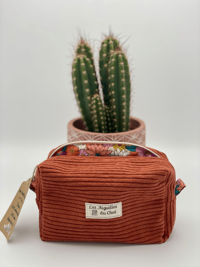 Trousse en velours côtelé