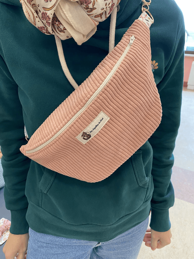 Sac banane en velours côtelé